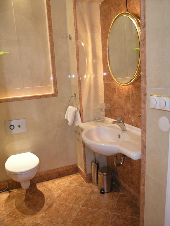 Apartman Lux Skroupova Apartment Karlovy Vary Exterior photo